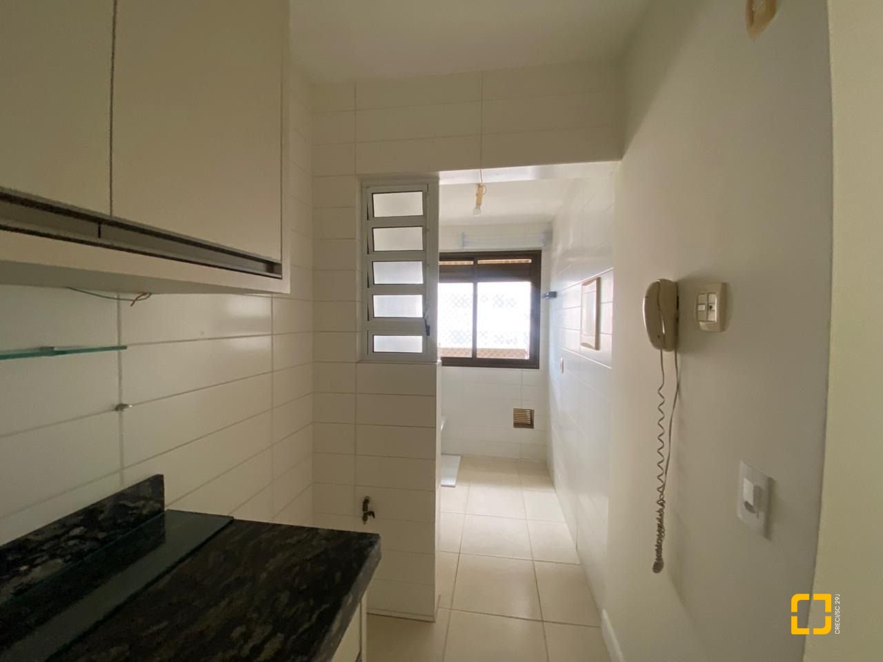 Apartamento com 69m², 3 quartos (sendo 1 suíte), 1 garagem, no bairro Centro em Florianópolis