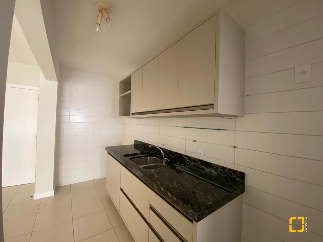 Apartamento com 69m², 3 quartos (sendo 1 suíte), 1 garagem, no bairro Centro em Florianópolis