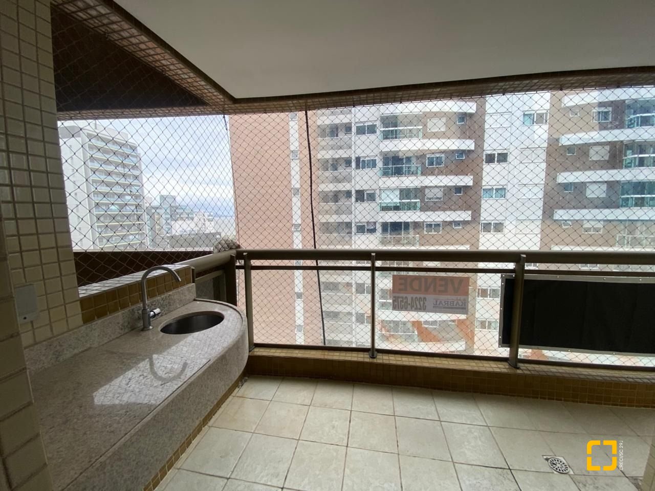 Apartamento com 69m², 3 quartos (sendo 1 suíte), 1 garagem, no bairro Centro em Florianópolis
