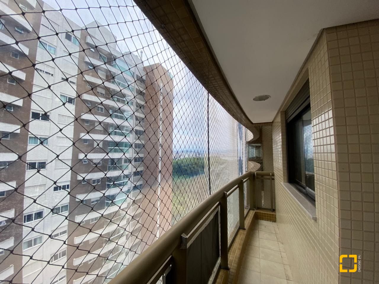 Apartamento com 69m², 3 quartos (sendo 1 suíte), 1 garagem, no bairro Centro em Florianópolis