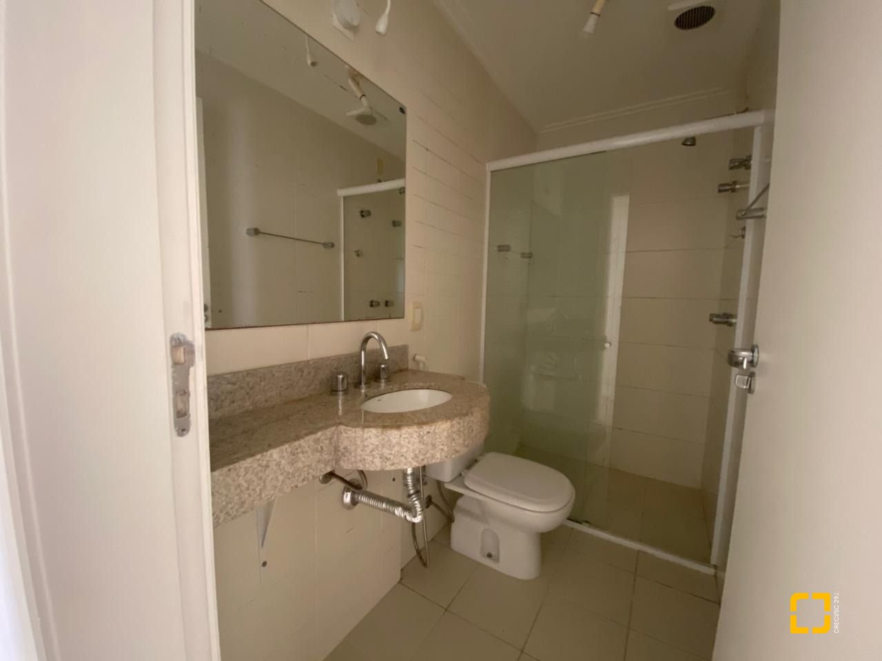 Apartamento com 69m², 3 quartos (sendo 1 suíte), 1 garagem, no bairro Centro em Florianópolis