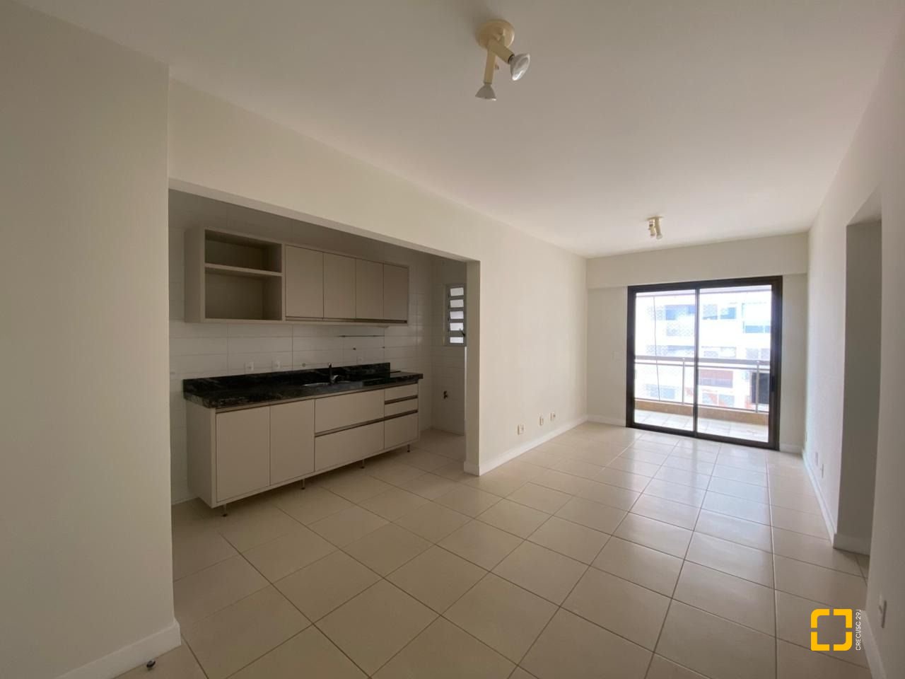 Apartamento com 69m², 3 quartos (sendo 1 suíte), 1 garagem, no bairro Centro em Florianópolis
