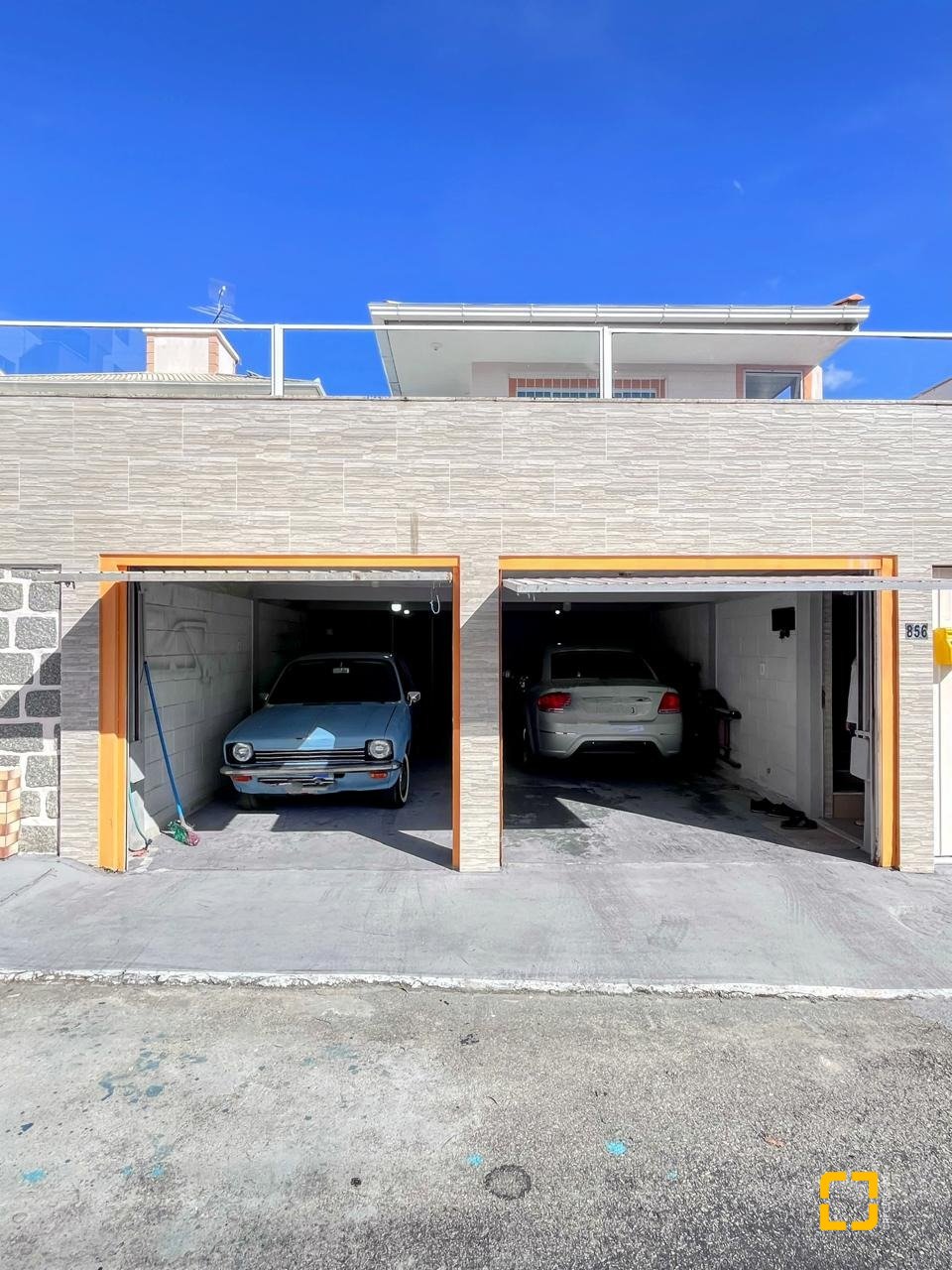 Casa com 325m², 3 quartos, 4 garagens, no bairro Jardim Cidade de Florianópolis em São José