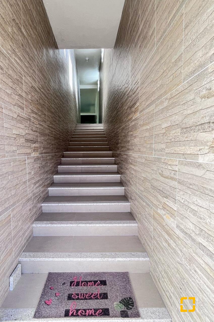 Casa com 325m², 3 quartos, 4 garagens, no bairro Jardim Cidade de Florianópolis em São José