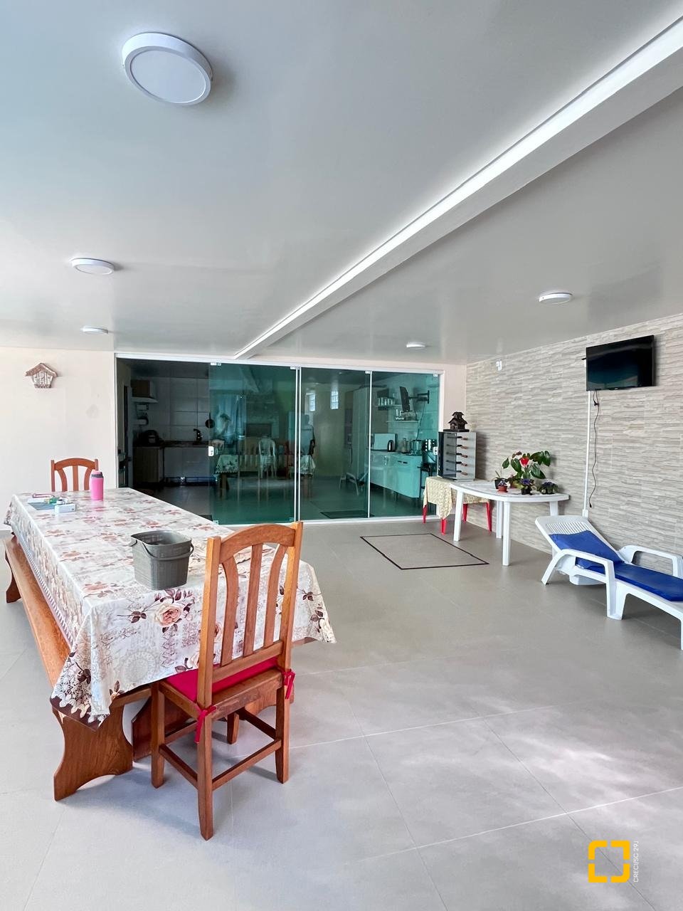 Casa com 325m², 3 quartos, 4 garagens, no bairro Jardim Cidade de Florianópolis em São José