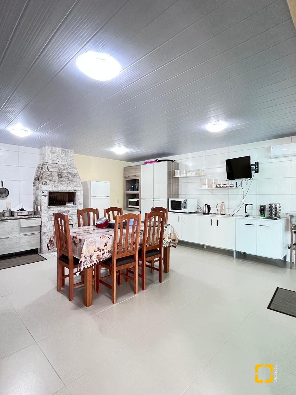 Casa com 325m², 3 quartos, 4 garagens, no bairro Jardim Cidade de Florianópolis em São José