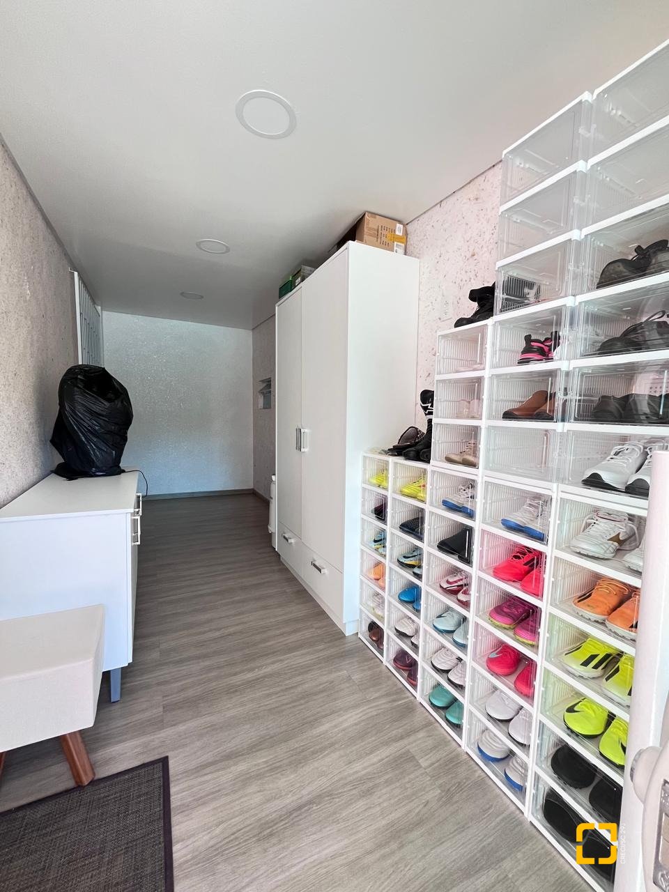 Casa com 325m², 3 quartos, 4 garagens, no bairro Jardim Cidade de Florianópolis em São José