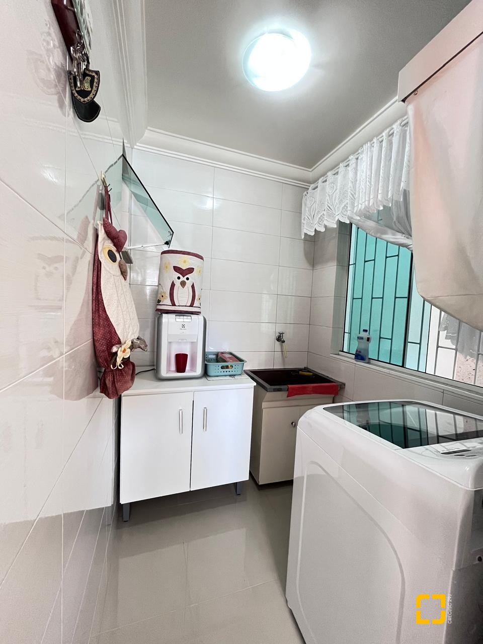 Casa com 325m², 3 quartos, 4 garagens, no bairro Jardim Cidade de Florianópolis em São José