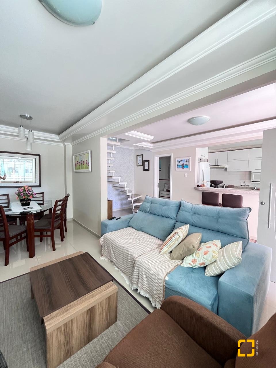 Casa com 325m², 3 quartos, 4 garagens, no bairro Jardim Cidade de Florianópolis em São José