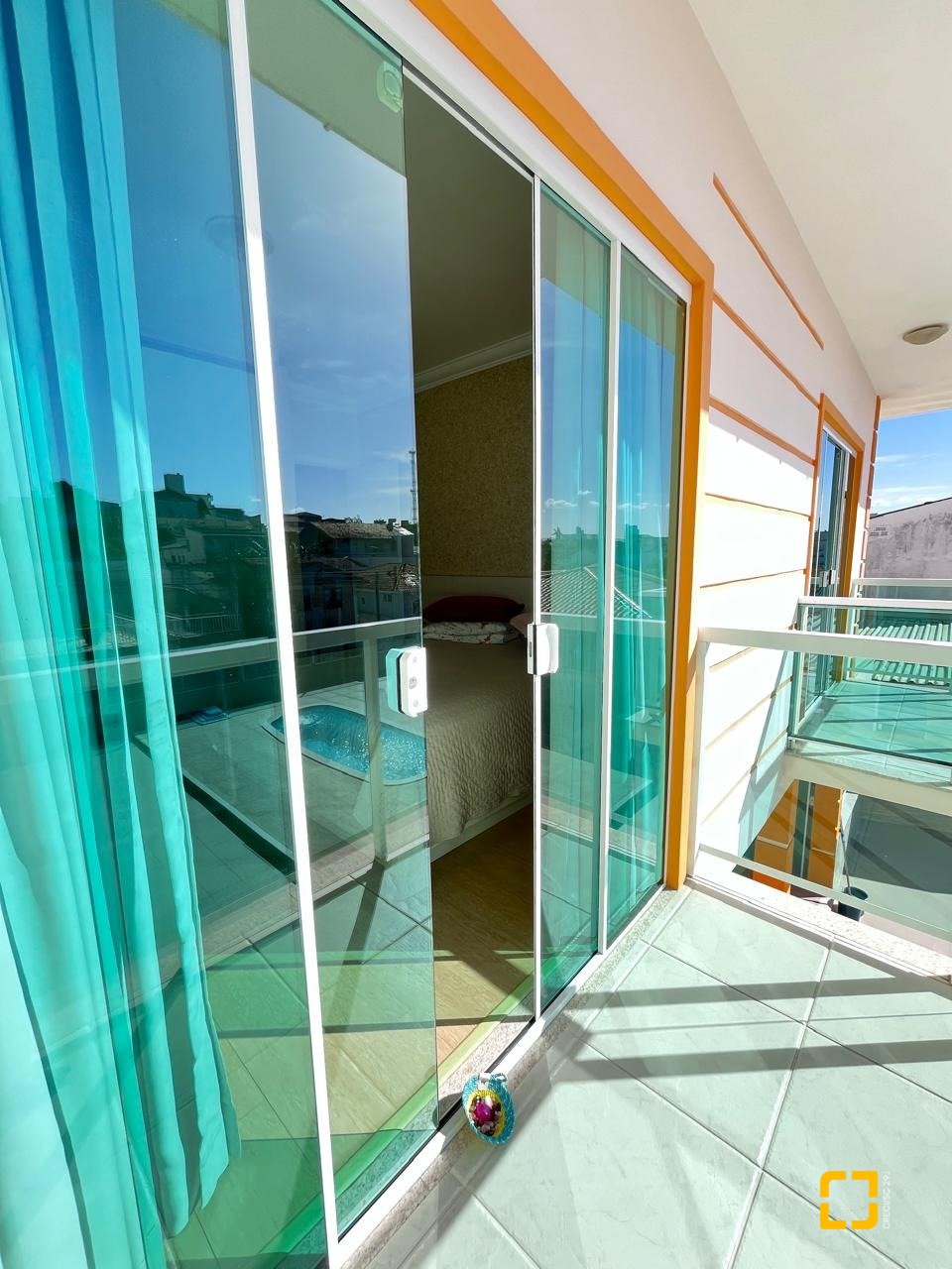 Casa com 325m², 3 quartos, 4 garagens, no bairro Jardim Cidade de Florianópolis em São José