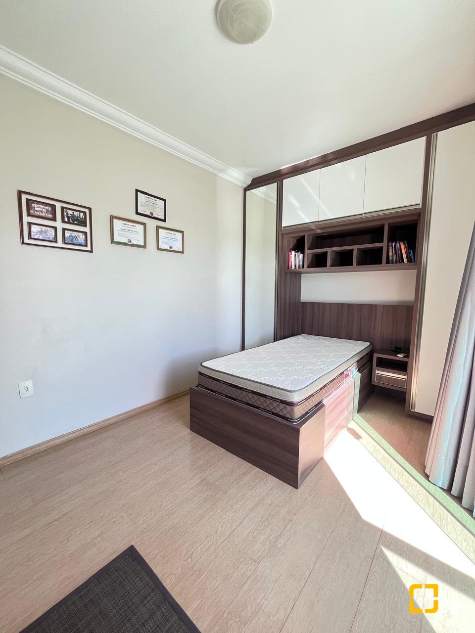Casa com 325m², 3 quartos, 4 garagens, no bairro Jardim Cidade de Florianópolis em São José