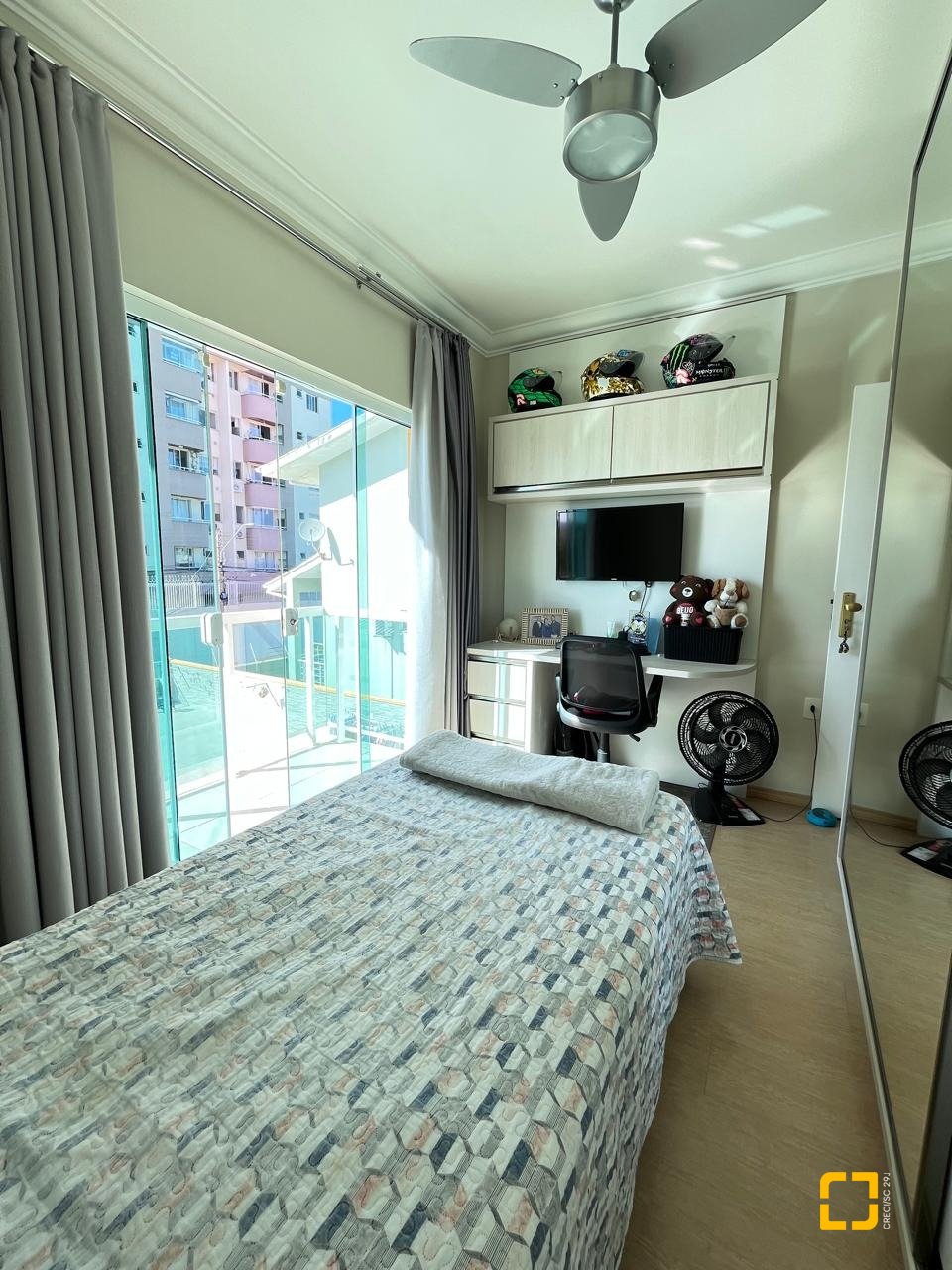Casa com 325m², 3 quartos, 4 garagens, no bairro Jardim Cidade de Florianópolis em São José