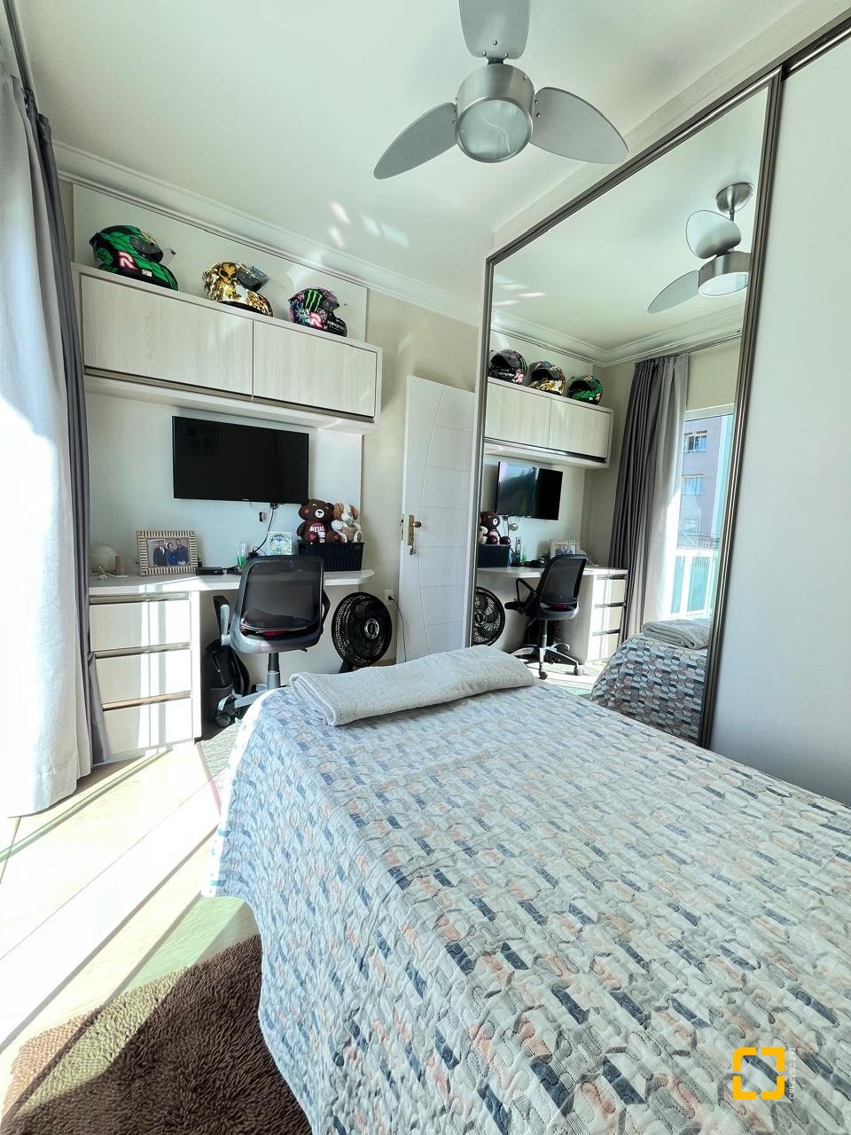Casa com 325m², 3 quartos, 4 garagens, no bairro Jardim Cidade de Florianópolis em São José