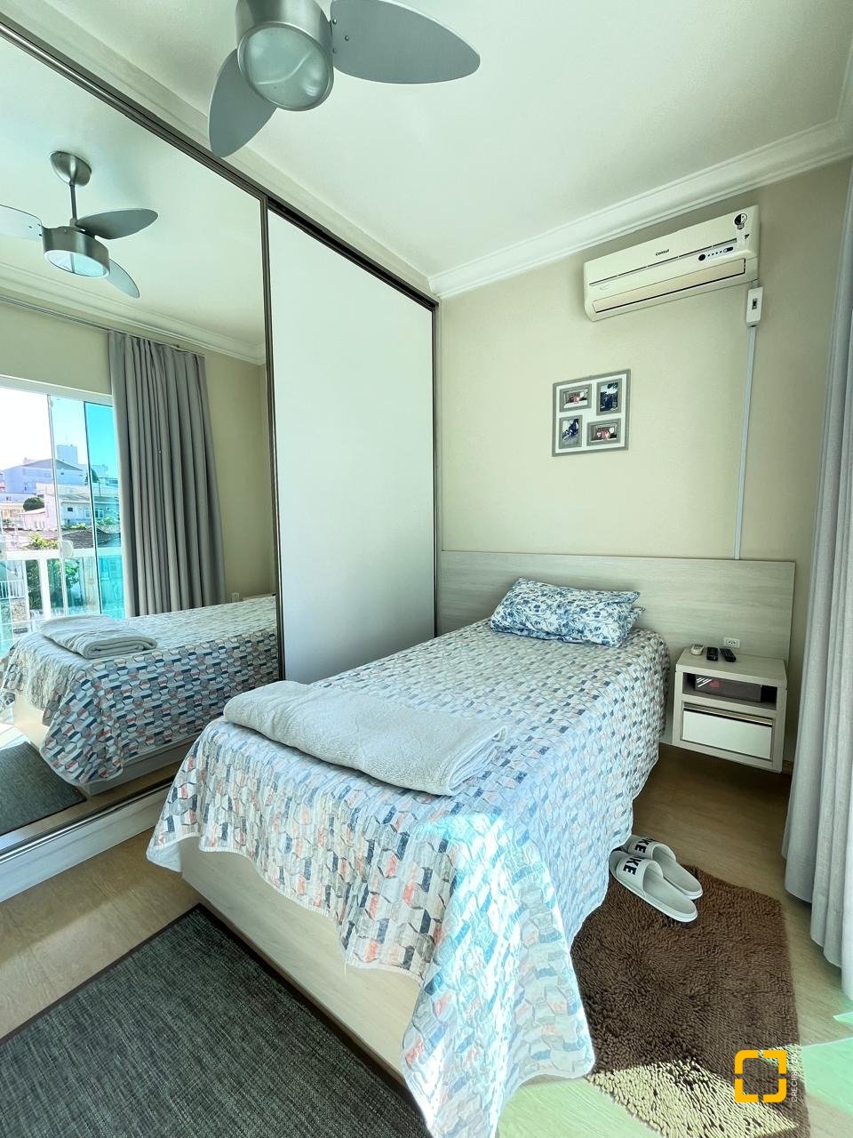 Casa com 325m², 3 quartos, 4 garagens, no bairro Jardim Cidade de Florianópolis em São José