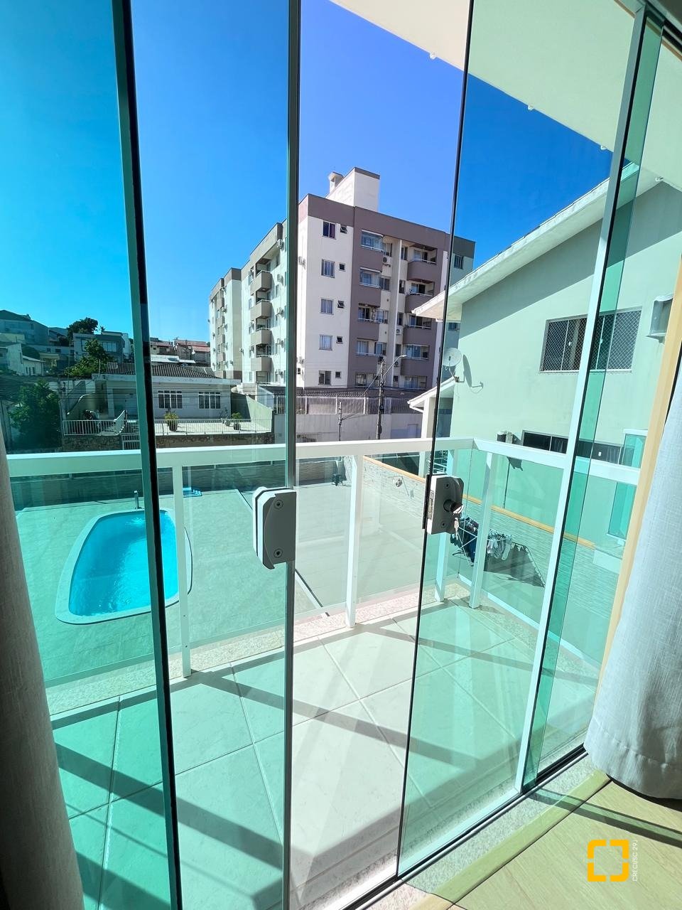 Casa com 325m², 3 quartos, 4 garagens, no bairro Jardim Cidade de Florianópolis em São José