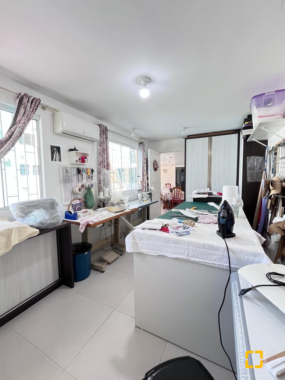 Casa com 325m², 3 quartos, 4 garagens, no bairro Jardim Cidade de Florianópolis em São José