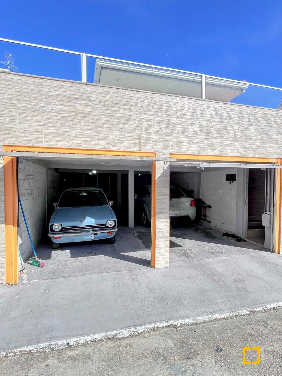 Casa com 325m², 3 quartos, 4 garagens, no bairro Jardim Cidade de Florianópolis em São José