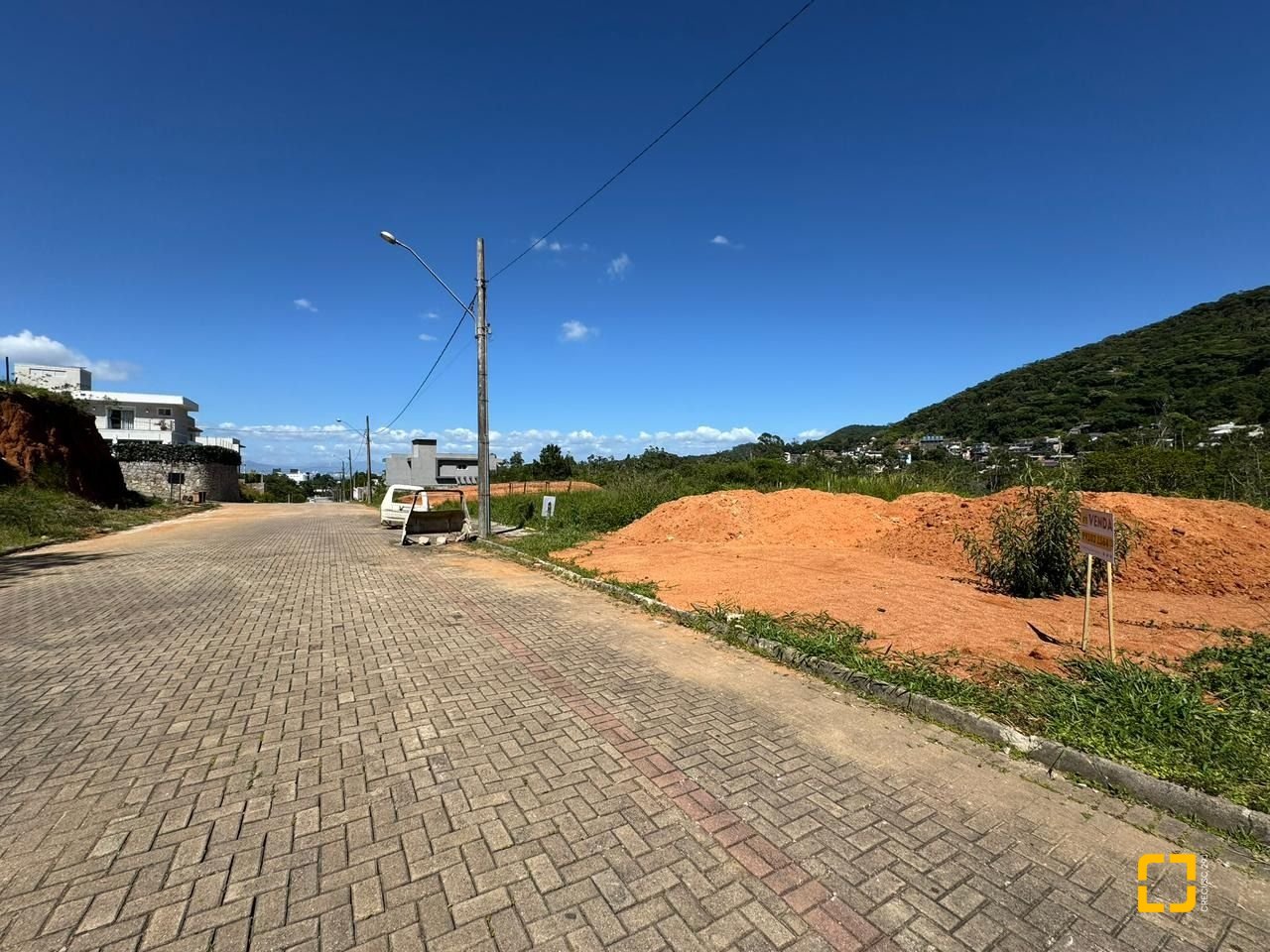 Terreno com 450m², no bairro Saco Grande em Florianópolis