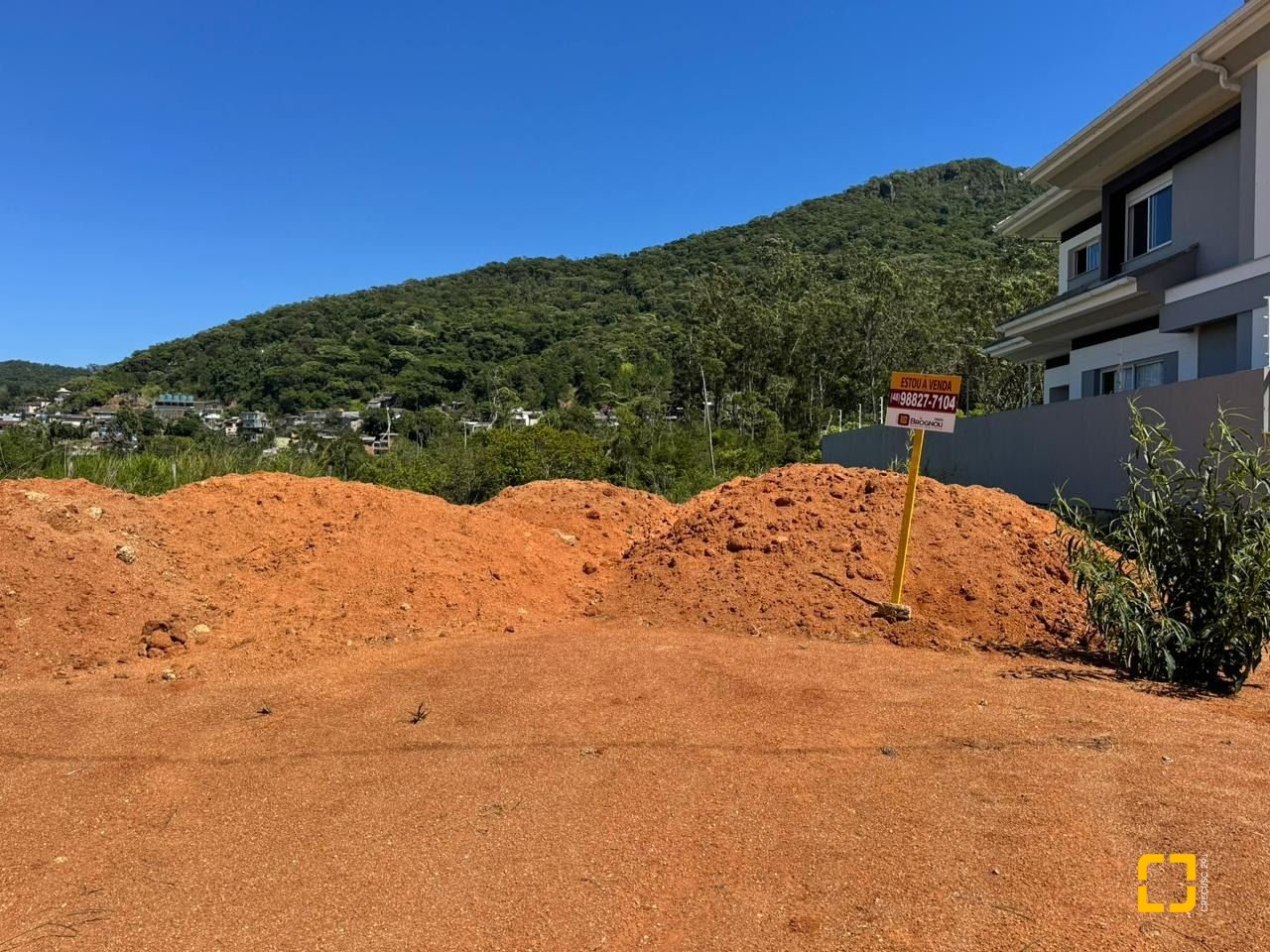 Terreno com 450m², no bairro Saco Grande em Florianópolis