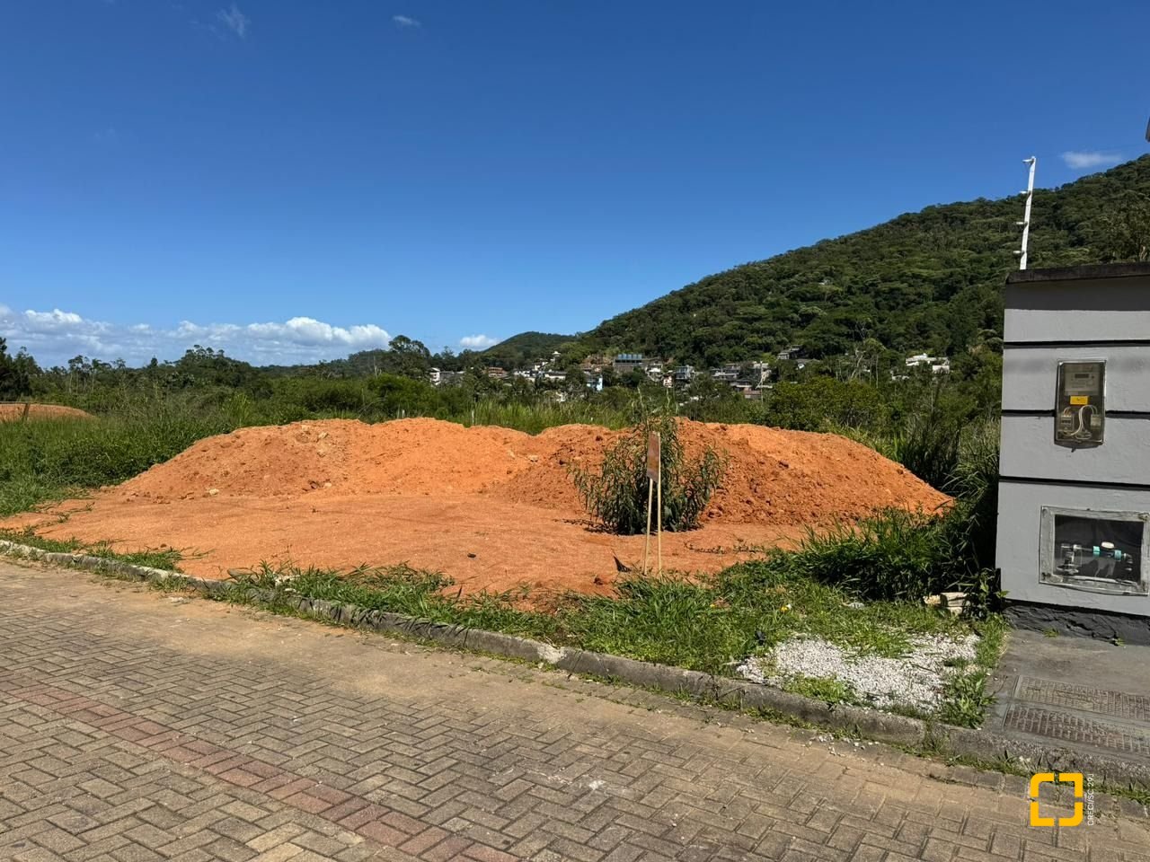 Terreno com 450m², no bairro Saco Grande em Florianópolis