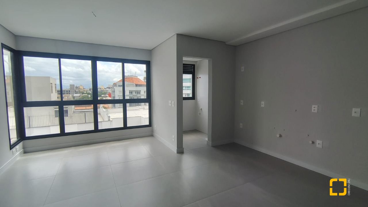 Apartamento com 71m², 3 quartos (sendo 1 suíte), 2 garagens, no bairro Coqueiros em Florianópolis
