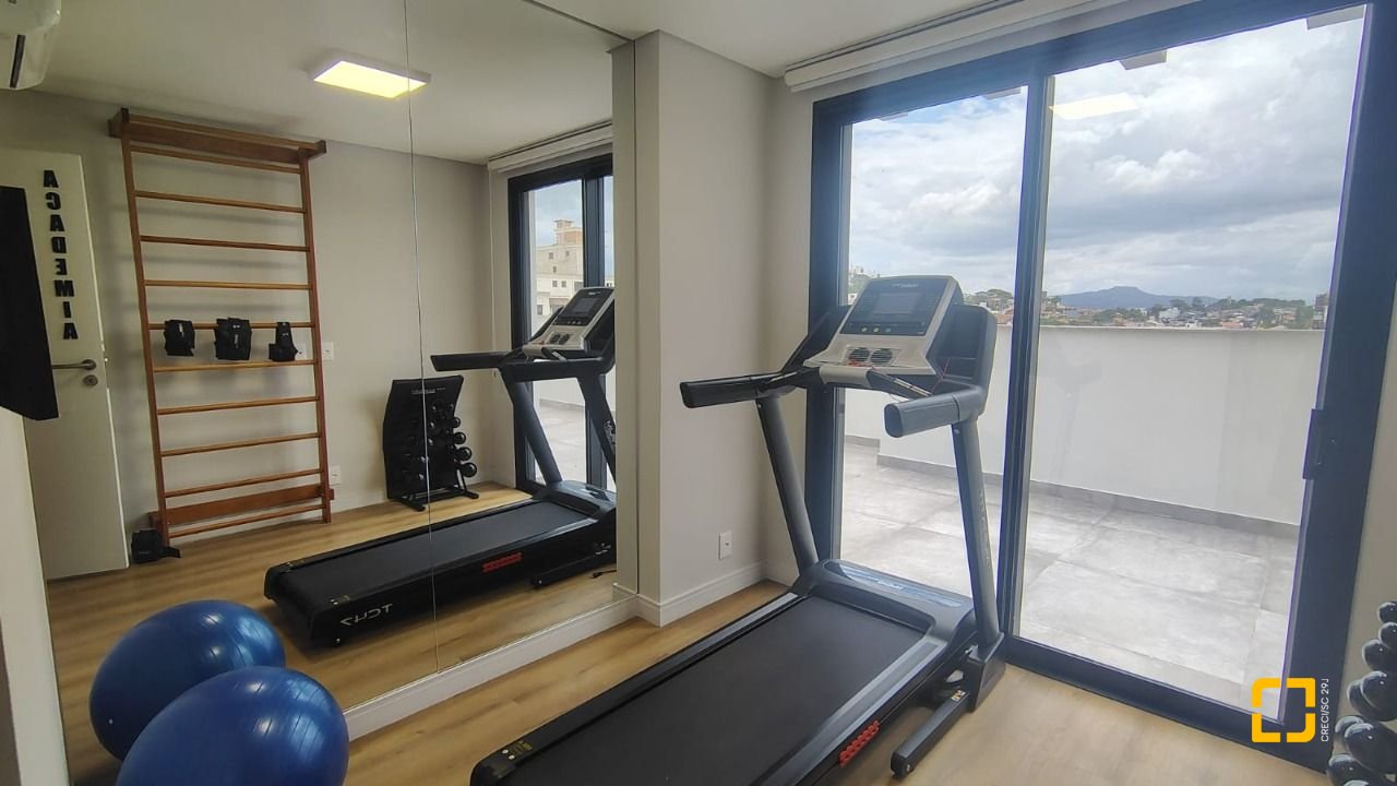 Apartamento com 71m², 3 quartos (sendo 1 suíte), 2 garagens, no bairro Coqueiros em Florianópolis
