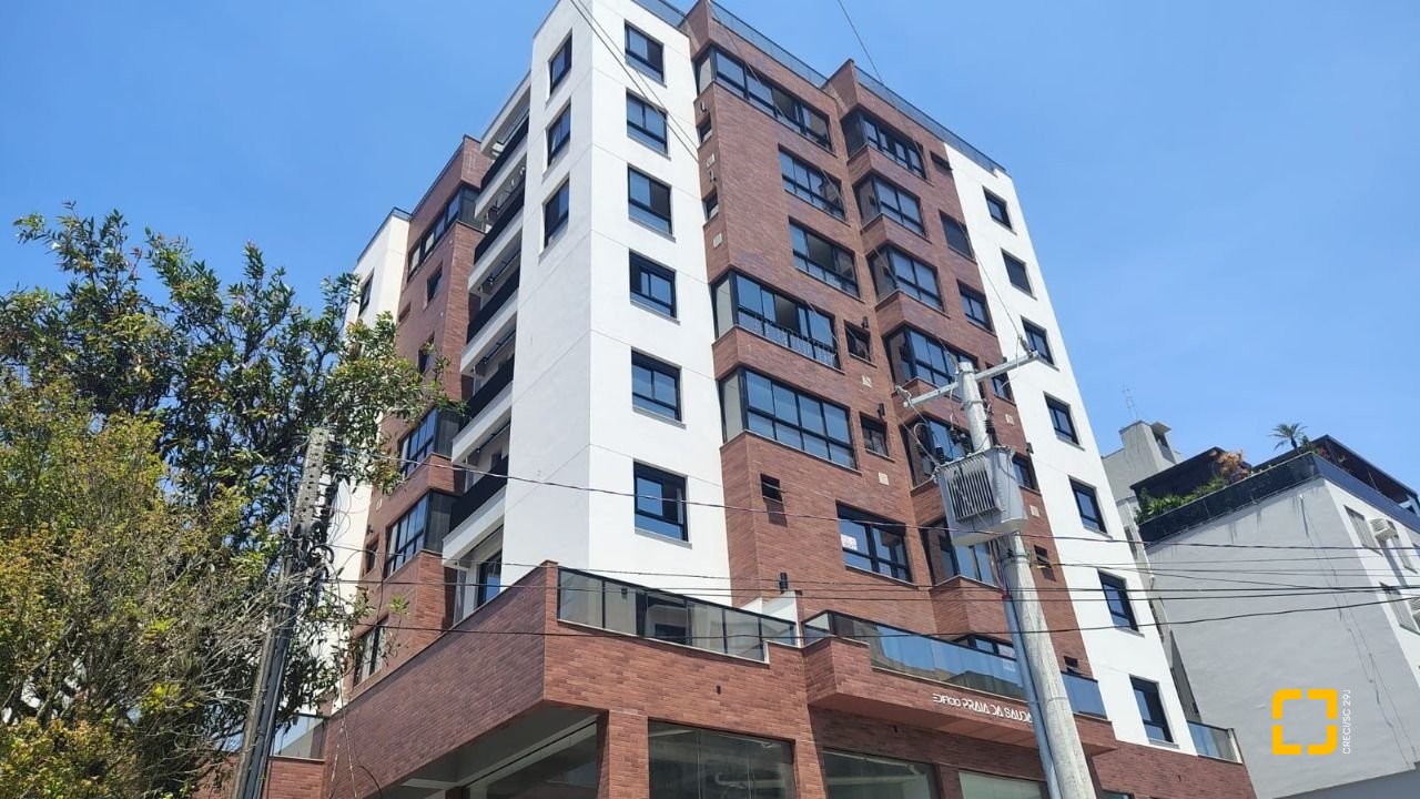 Apartamento com 90m², 4 quartos (sendo 1 suíte), 2 garagens, no bairro Coqueiros em Florianópolis