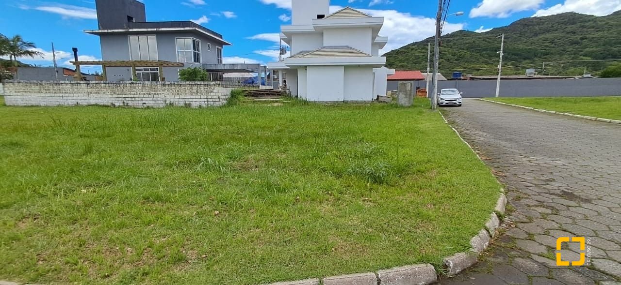 Terreno com 362m², no bairro Vargem Grande em Florianópolis