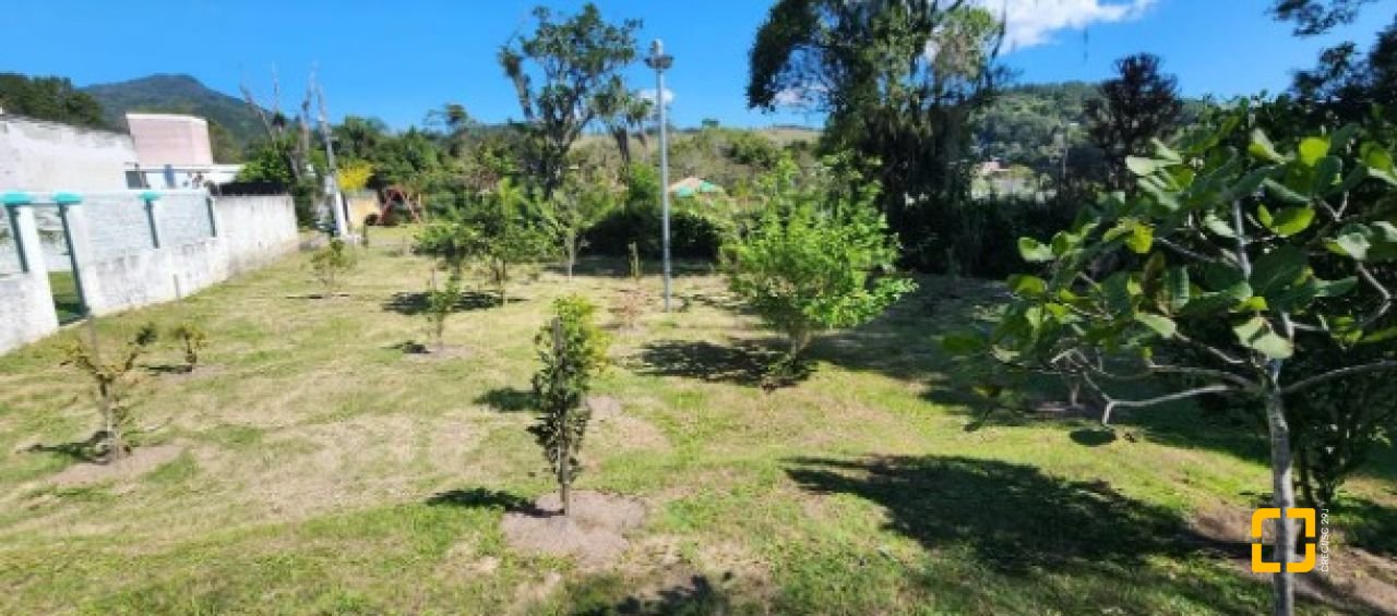 Terreno com 362m², no bairro Vargem Grande em Florianópolis