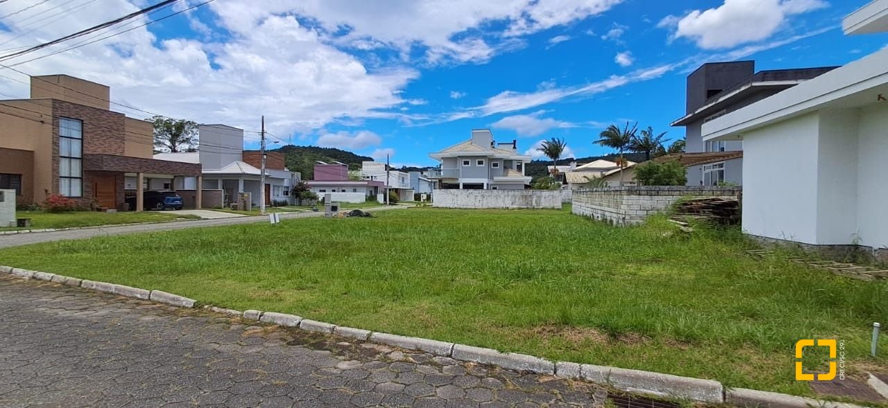 Terreno com 362m², no bairro Vargem Grande em Florianópolis