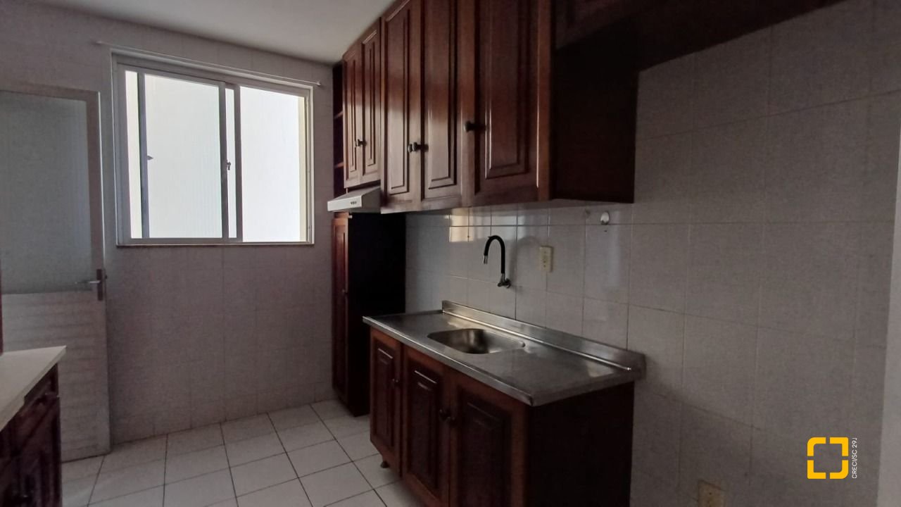 Apartamento com 80m², 2 quartos, 1 garagem, no bairro Centro em Florianópolis
