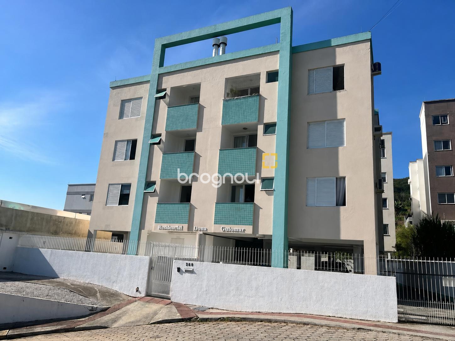 Apartamento com 58m², 2 quartos, 1 garagem, no bairro Ipiranga em São José