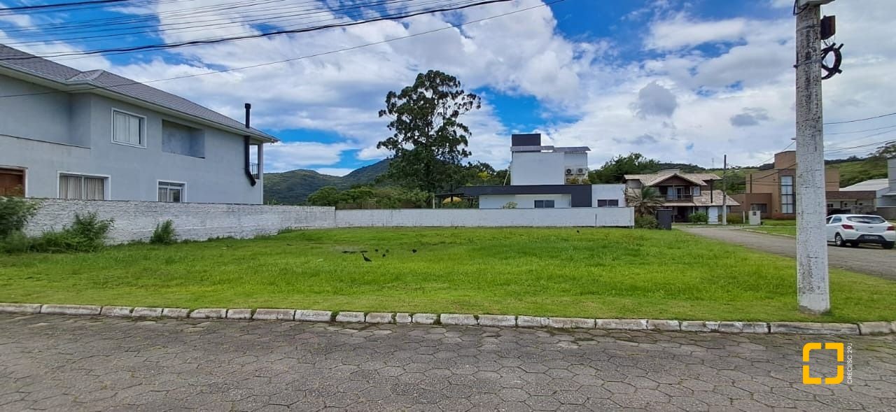 Terreno com 371m², no bairro Vargem Grande em Florianópolis