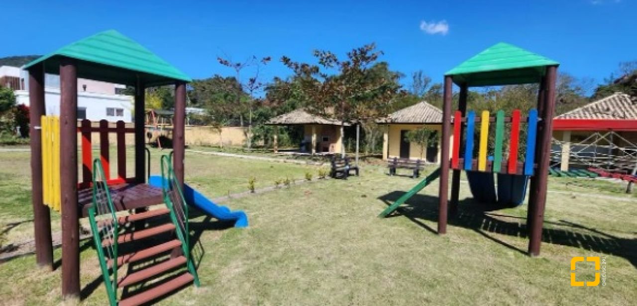Terreno com 371m², no bairro Vargem Grande em Florianópolis