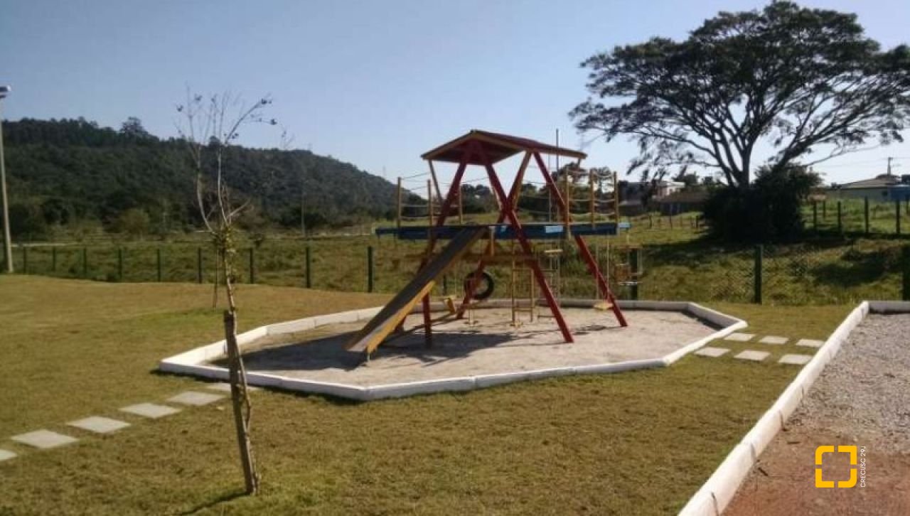 Terreno com 371m², no bairro Vargem Grande em Florianópolis