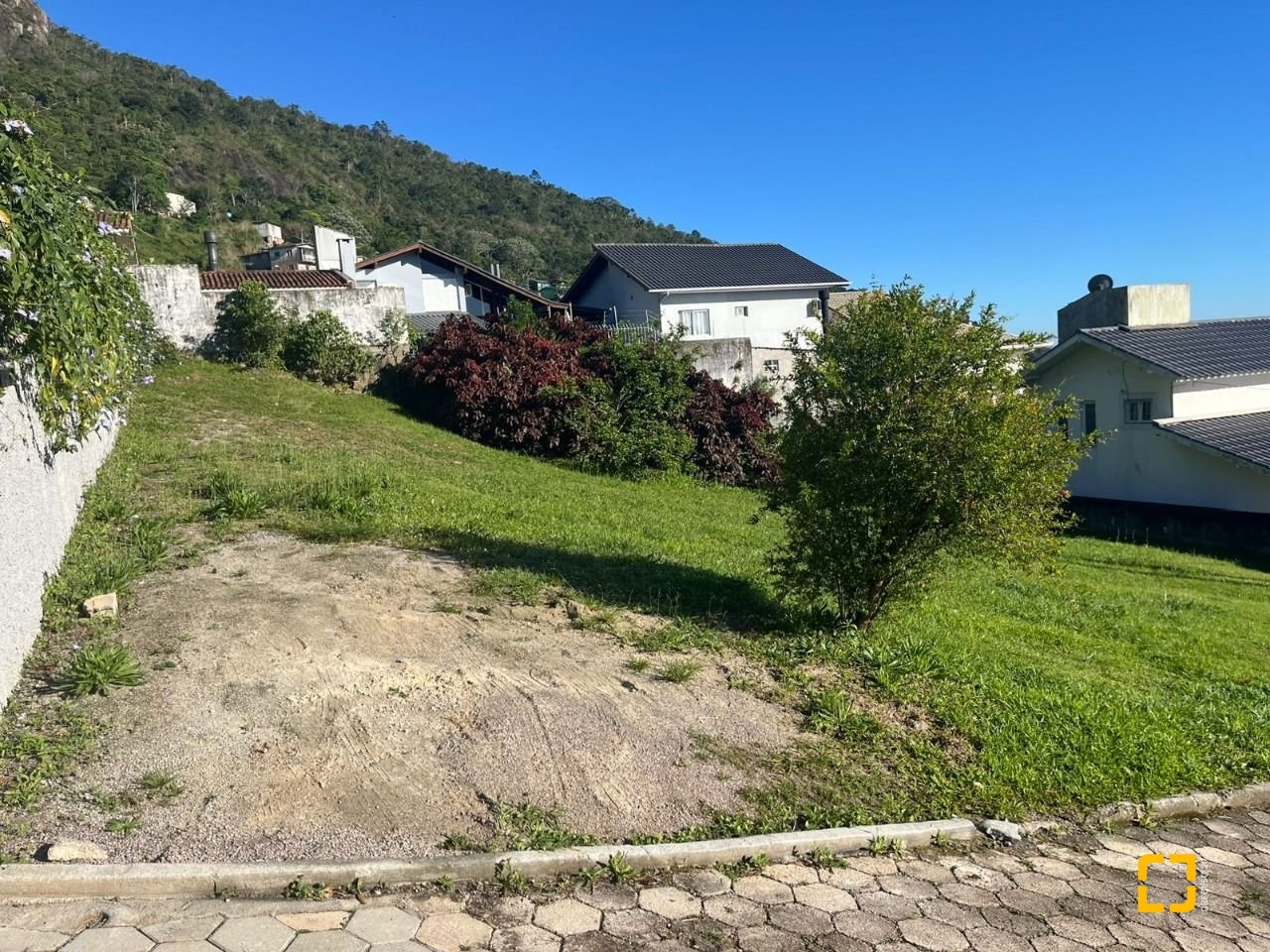Terreno com 540m², no bairro Trindade em Florianópolis