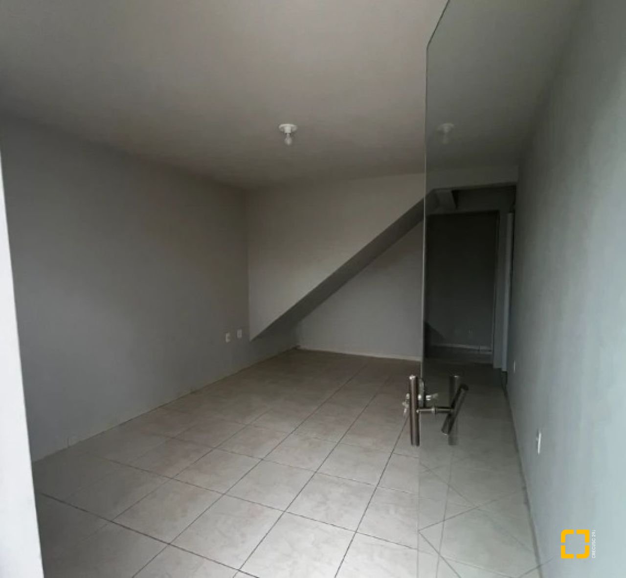 Casa com 240m², 4 quartos (sendo 1 suíte), 2 garagens, no bairro Ponte do Imaruim em Palhoça