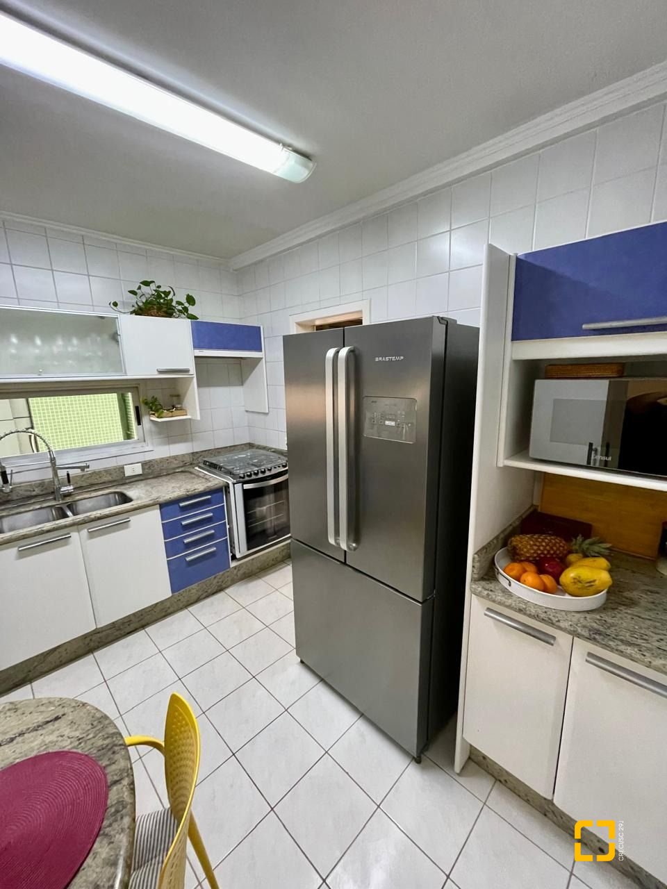Apartamento com 142m², 4 quartos (sendo 1 suíte), 2 garagens, no bairro Centro em Florianópolis