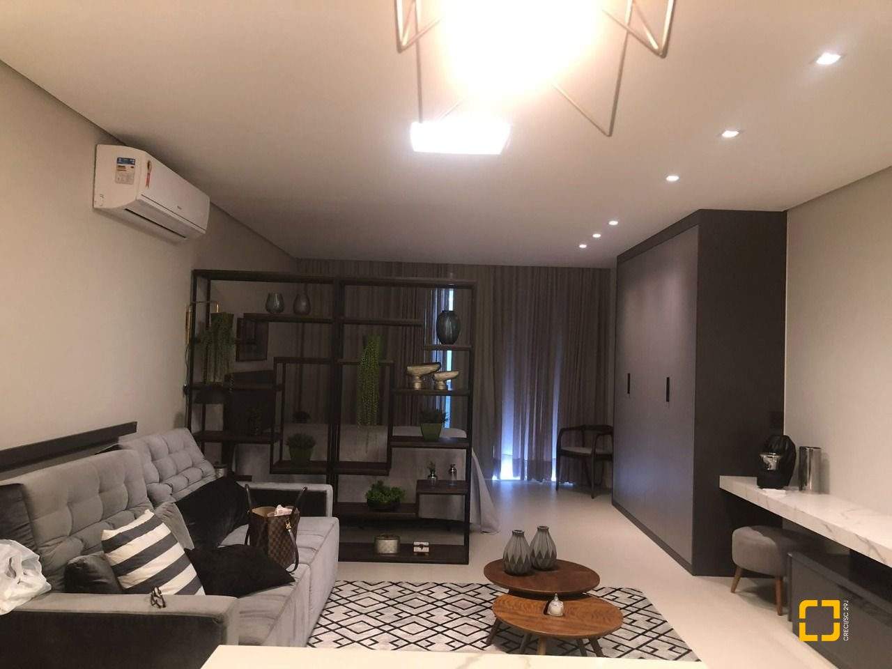 Apartamento com 61m², 1 quarto, 1 garagem, no bairro Centro em Florianópolis