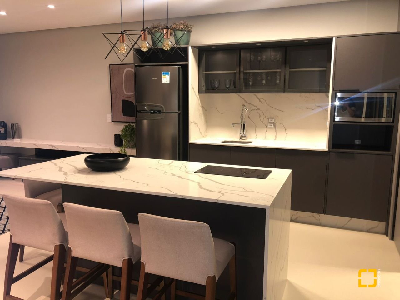 Apartamento com 61m², 1 quarto, 1 garagem, no bairro Centro em Florianópolis