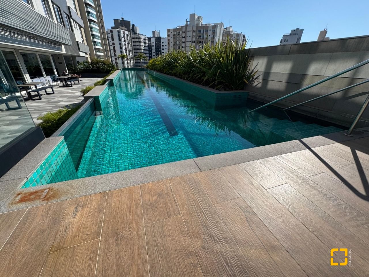 Apartamento com 61m², 1 quarto, 1 garagem, no bairro Centro em Florianópolis