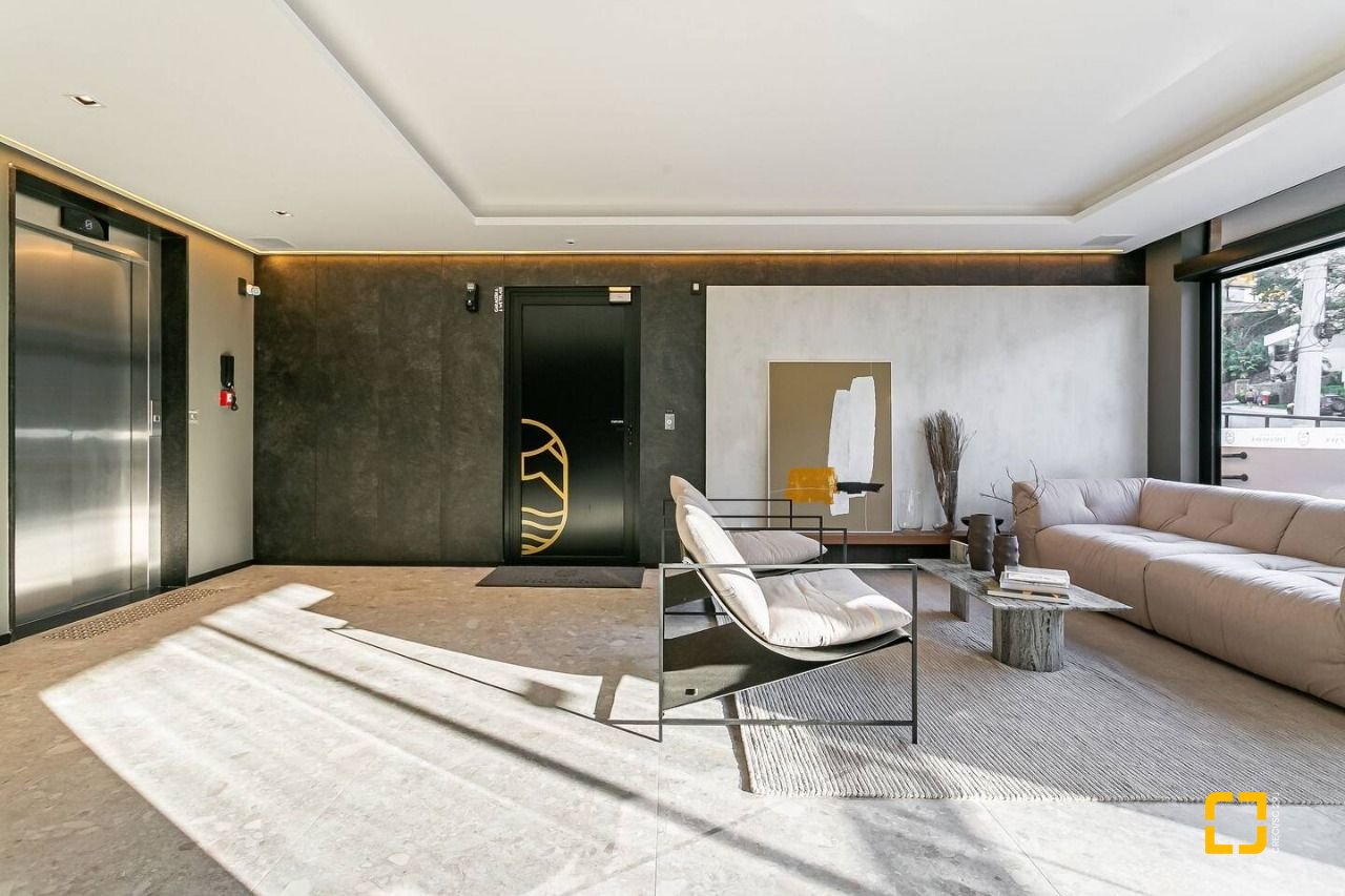 Apartamento com 33m², 1 quarto, 2 garagens, no bairro Canasvieiras em Florianópolis