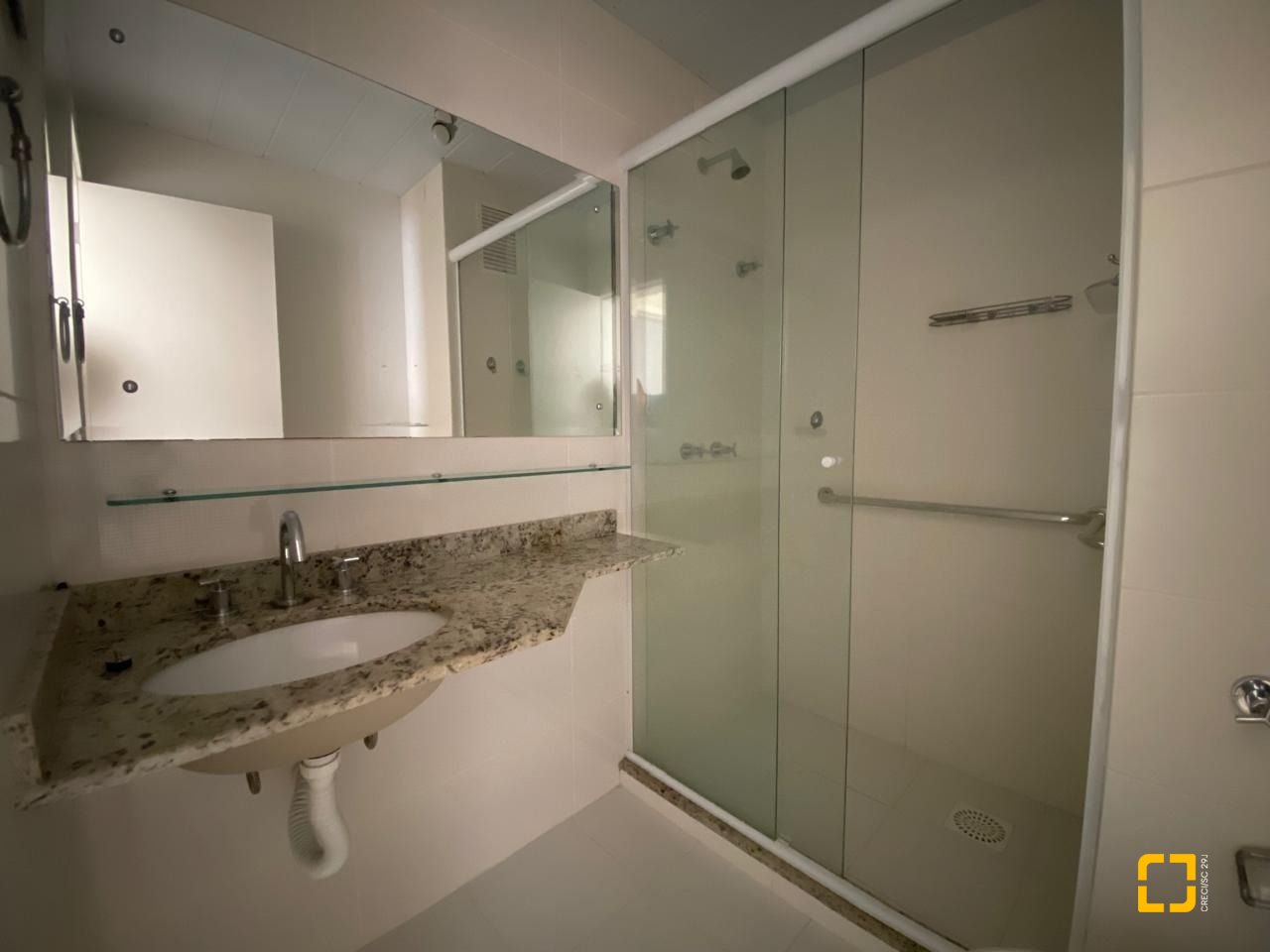 Apartamento com 79m², 3 quartos (sendo 1 suíte), 1 garagem, no bairro Itacorubi em Florianópolis