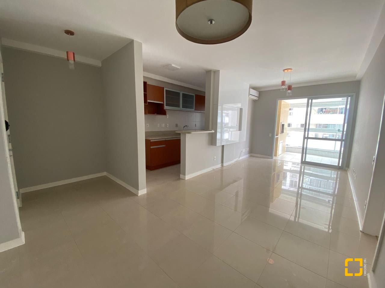 Apartamento com 79m², 3 quartos (sendo 1 suíte), 1 garagem, no bairro Itacorubi em Florianópolis