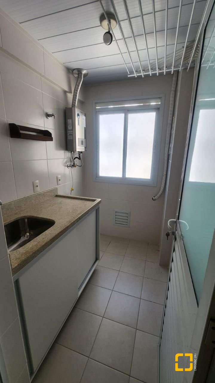 Apartamento com 79m², 3 quartos (sendo 1 suíte), 1 garagem, no bairro Itacorubi em Florianópolis