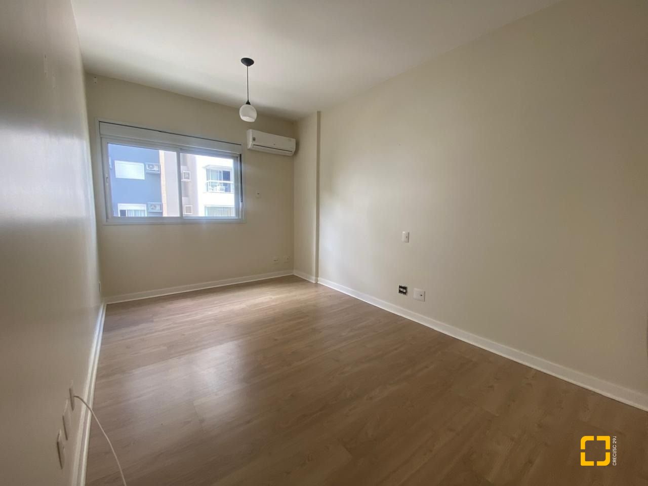 Apartamento com 79m², 3 quartos (sendo 1 suíte), 1 garagem, no bairro Itacorubi em Florianópolis