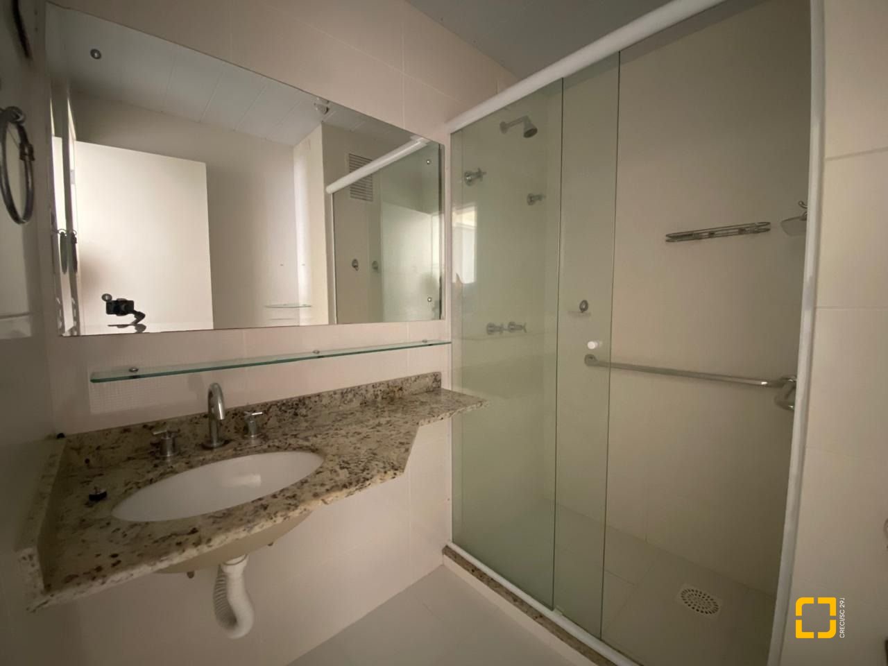 Apartamento com 79m², 3 quartos (sendo 1 suíte), 1 garagem, no bairro Itacorubi em Florianópolis