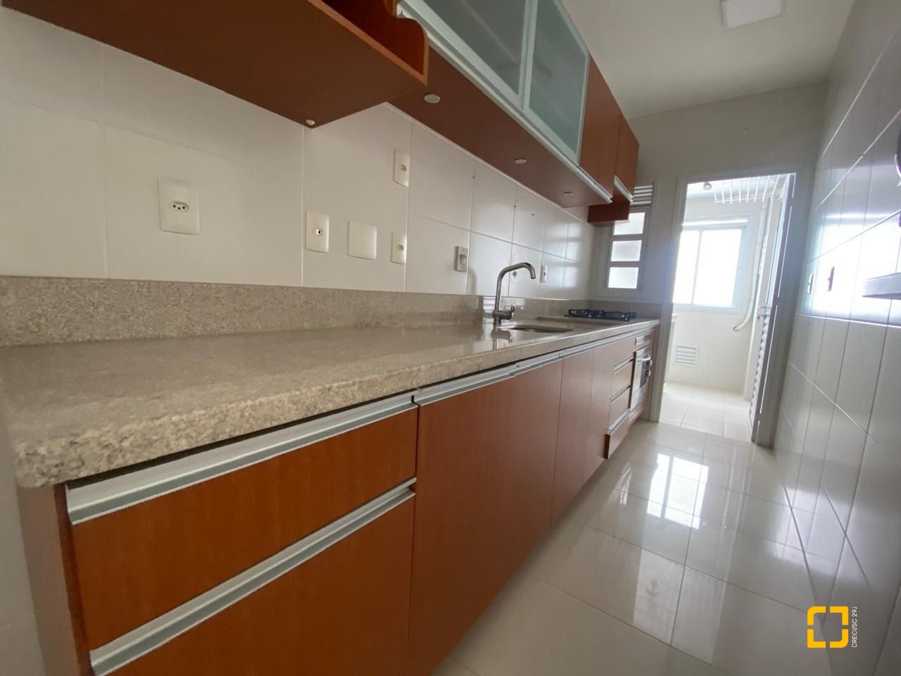 Apartamento com 79m², 3 quartos (sendo 1 suíte), 1 garagem, no bairro Itacorubi em Florianópolis