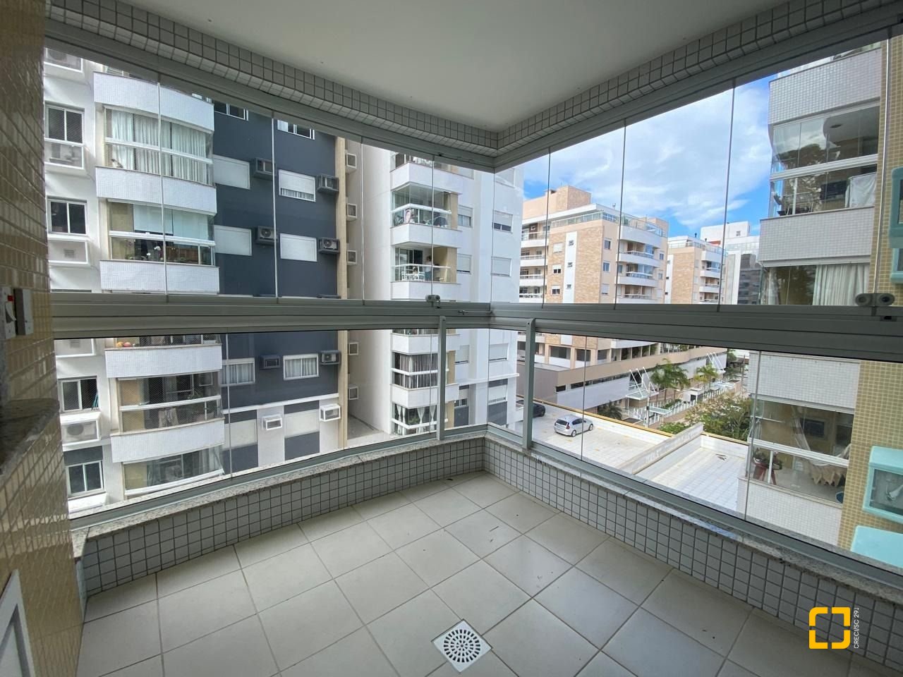 Apartamento com 79m², 3 quartos (sendo 1 suíte), 1 garagem, no bairro Itacorubi em Florianópolis