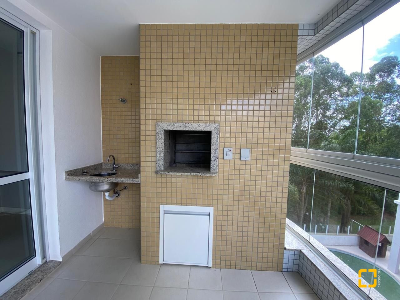 Apartamento com 79m², 3 quartos (sendo 1 suíte), 1 garagem, no bairro Itacorubi em Florianópolis